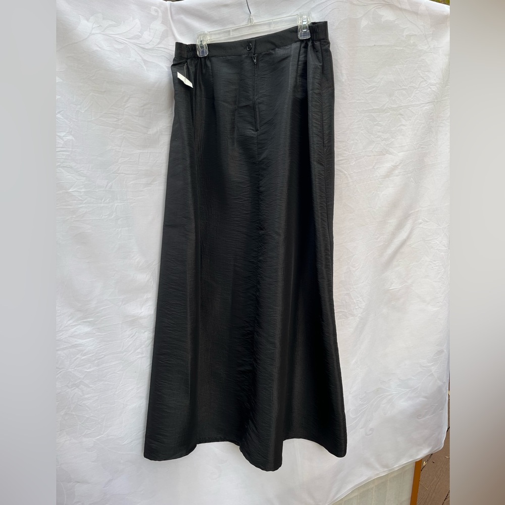 Worthington women’s black semi formal long  skirt plus size 22W NWT